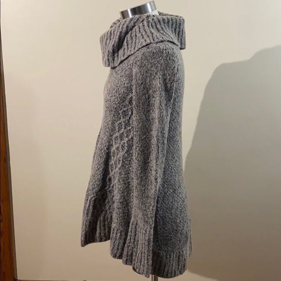 Sweater - Picture 2 of 3